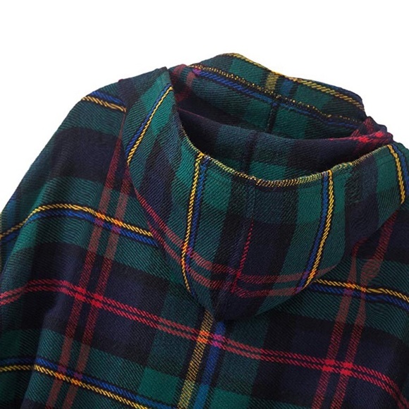 Vintage look wool cape with hood. Stunning! - Picture 3 of 3